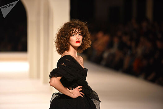 Элегантность и простота: модное шоу Джабы Диасамидзе