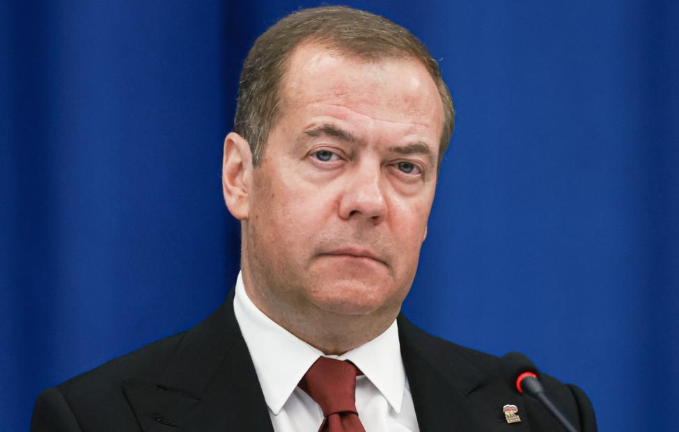 Медведев: многим в РФ нравится перспектива безоговорочной капитуляции Киева - EuroPress.news