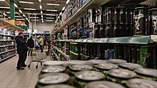 В Госдуме планируют добиться усиления контроля за продажей энергетических напитков детям