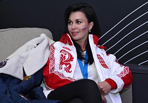 В палату к Заворотнюк привезли ее годовалую дочку