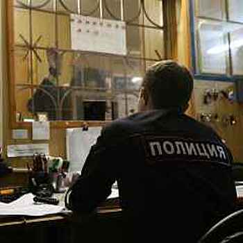 У дома на северо-западе Москвы нашли труп молодого мужчины