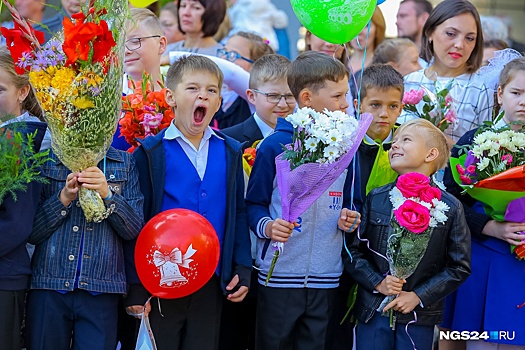 Спит до обеда и ест чипсы: полезный тест для родителей школьников