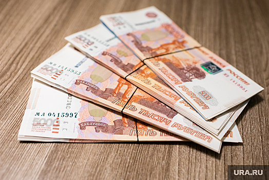«Известия»: россияне копят деньги для детей с помощью инвестиций
