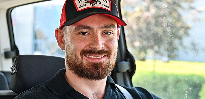 «Бражиевский», «Блаженский», «Благожаевский», «Бл… Бл…». «Авангард» выложил видео с попытками фанатов назвать фамилию нового защитника: «Бла-жи-ев-ский!»