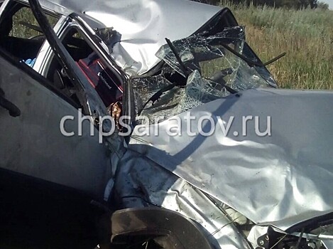 В аварии на трассе в Саратовской области пострадали пять человек