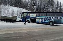 Автобус с пассажирами вылетел в кювет в Прикамье