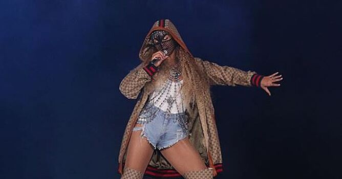 Как у Бейонсе: сколько стоят ботфорты, в которых Би выступила на концерте?