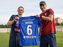 Мухин: очень часто просят в долг. Все подряд - сразу и "родные", и "братики"