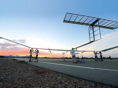 Беспилотник на солнечных батареях установил новый рекорд