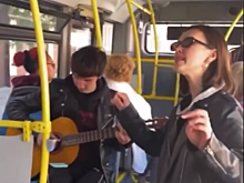 В астраханском общественном транспорте исполняют джаз (видео)