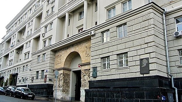 Началась реставрация арки дома актёров МХАТа