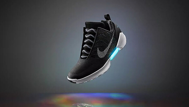 Кроссовки Nike с автошнуровкой станут вдвое дешевле