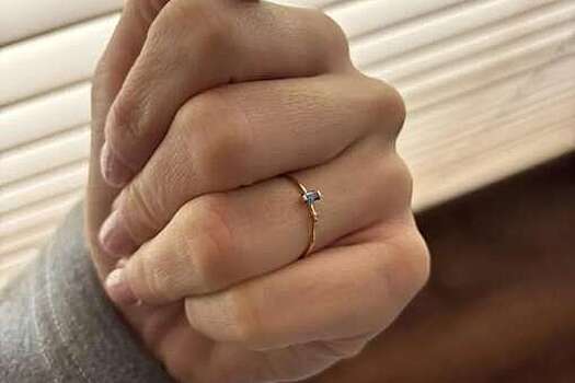 Невеста раскритиковала полученное обручальное кольцо и разозлила соцсети