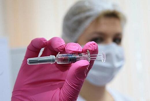 Юных москвичей защитили от гриппа