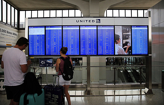 United Airlines приостановила вылеты по всему миру