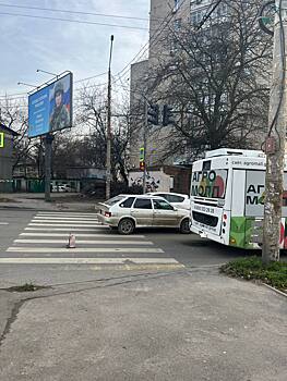 В Ростове автобус сбил 16-летнего подростка