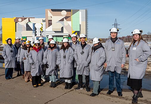 Участники Всемирного молодежного фестиваля посетили завод в Выксе
