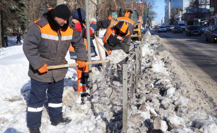 В Курске ликвидируют последствия непогоды