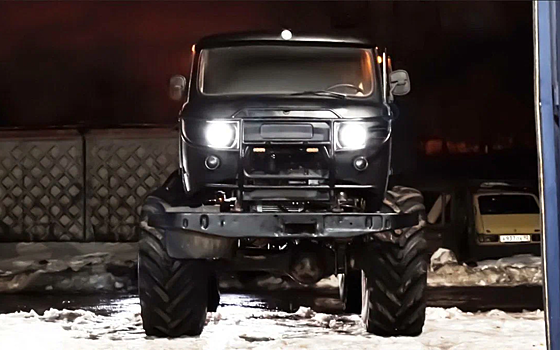 В России продают уникальный вездеход на базе «Буханки» с ломающейся рамой