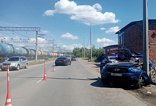 В ДТП на Красноярском тракте погиб 40-летний водитель «Инфинити»