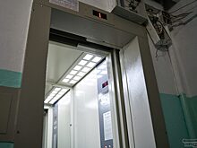 В Златоусте пенсионеры и инвалиды месяц живут в 9-этажном доме без лифта