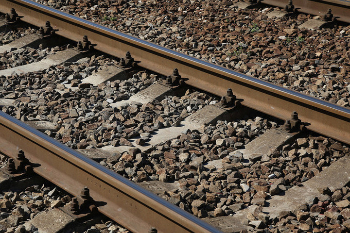 Поезда из Москвы и Челябинска задержаны из-за схода вагонов