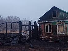 Красноярская полиция выявила 12-летнего поджигателя, от шалости которого загорелся жилой дом и пристройки