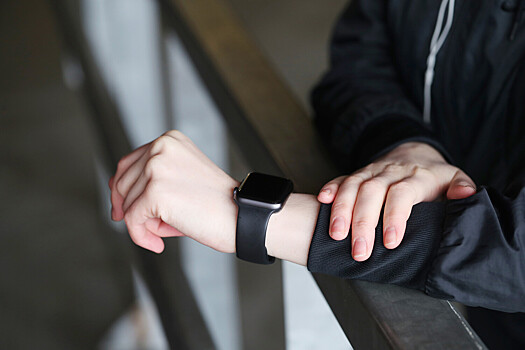 Названы самые популярные смарт-часы в России