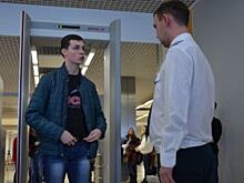 "Не ври мне!" Как таможенники Кольцово ищут контрабандистов
