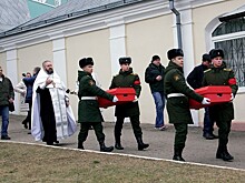 Видео из Смоленска с церемонии передачи праха солдата Ивана Решты