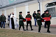 Видео из Смоленска с церемонии передачи праха солдата Ивана Решты