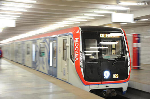 «Вечерка» выяснила, зачем в каждом вагоне метро нужны емкости с воздухом