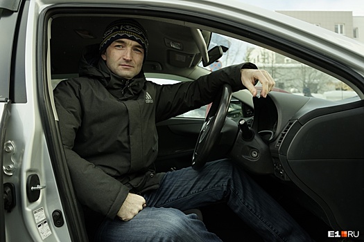 Уральский таксист отсудил деньги у бизнесмена, который разбил ему машину за «плохой» сервис
