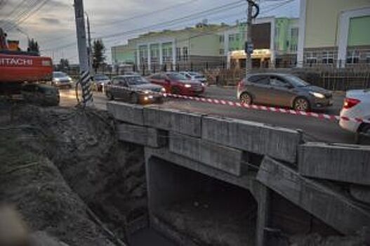 Радаев поручил оптимизировать строительство подземного перехода в Энгельсе