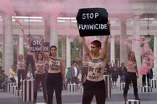Le Figaro (Франция): «Остановите женоубийство» — новая акция «Фемен» в Париже