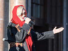 Цыганова назвала предателем поддержавшую Украину певицу Земфиру