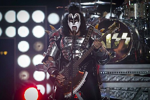 Основатель Kiss ответил на обвинения в домогательствах