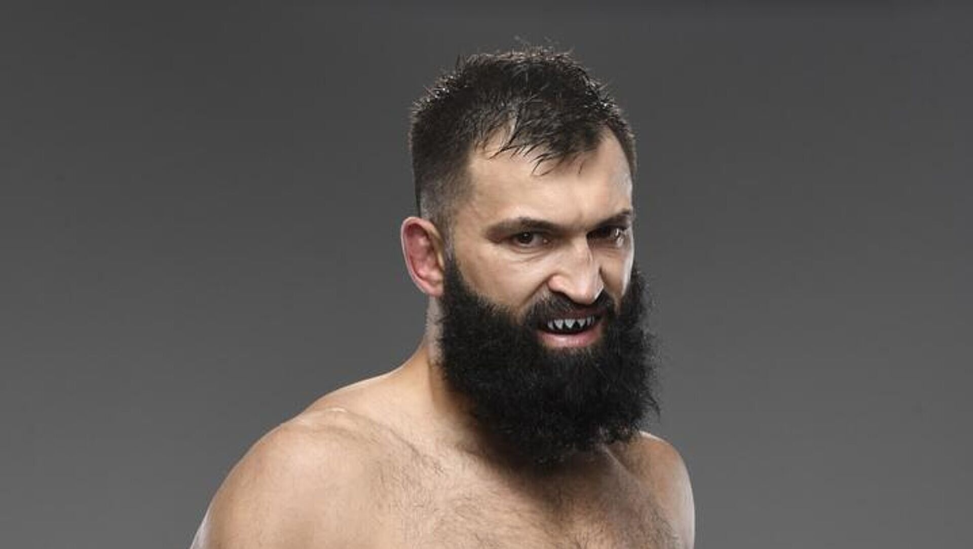 Орловский победил Коллье на турнире UFC в Лас-Вегасе