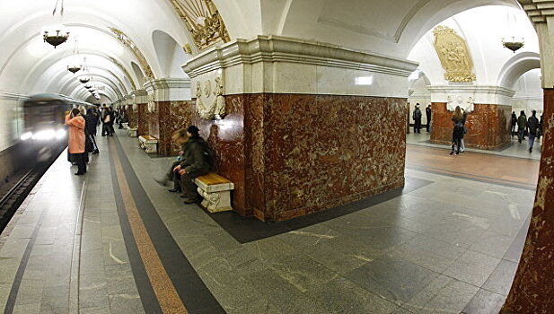В Москве проверяют станцию метро