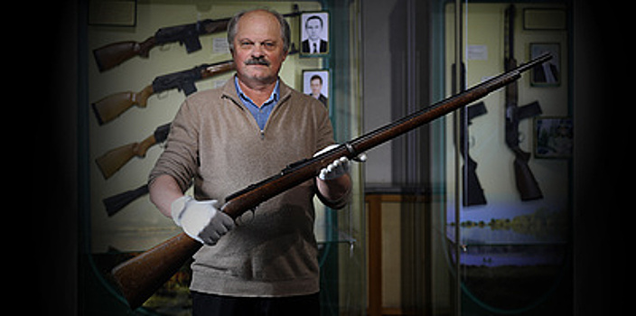 Калашников и Шмайссер на одном стенде: какое оружие и почему хранят в музеях Ижевска