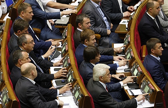 Депутаты Рады могут запретить россиянам занимать госдолжности