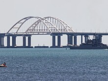 Движение автотранспорта по Крымскому мосту временно перекрыли
