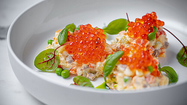 Что подают и сколько просят: московские рестораны удивили на Новый год