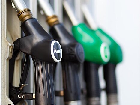 Лимит на продажу бензина увеличен в Крыму до 30 литров на человека