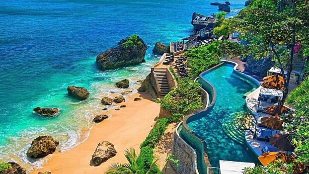 Озвучены сроки открытия границ для иностранных туристов на острове Бали