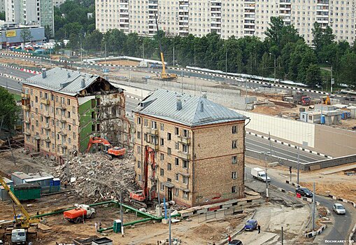 Муниципальные депутаты Москвы предложили продлить программу сноса пятиэтажек