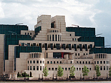 Великобритания возобновила обмен разведданными с США