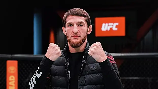 Боец UFC Уланбеков назвал лучшего тренера в истории MMA