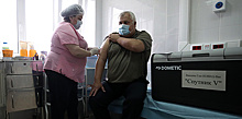 Массовая вакцинация россиян и прививка папы Франциска. Главное о коронавирусе за 13 января
