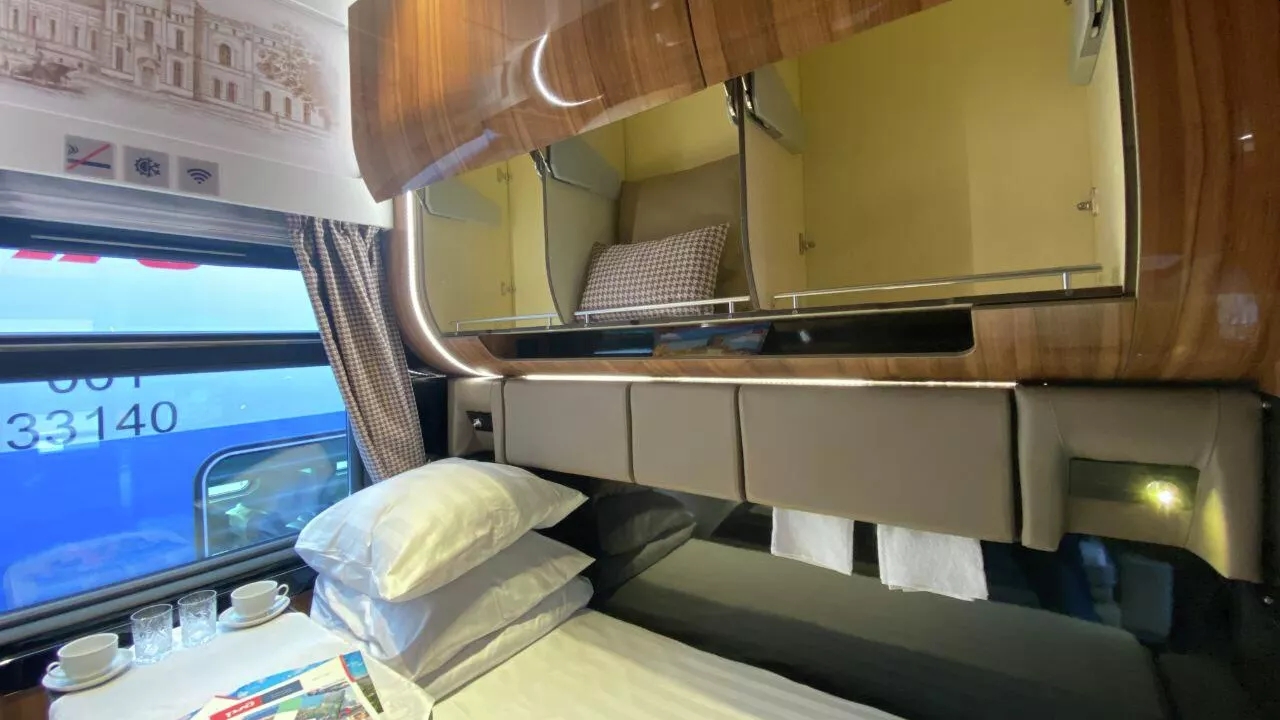 Пассажирам поездов дальнего следования станут доступны пижамы